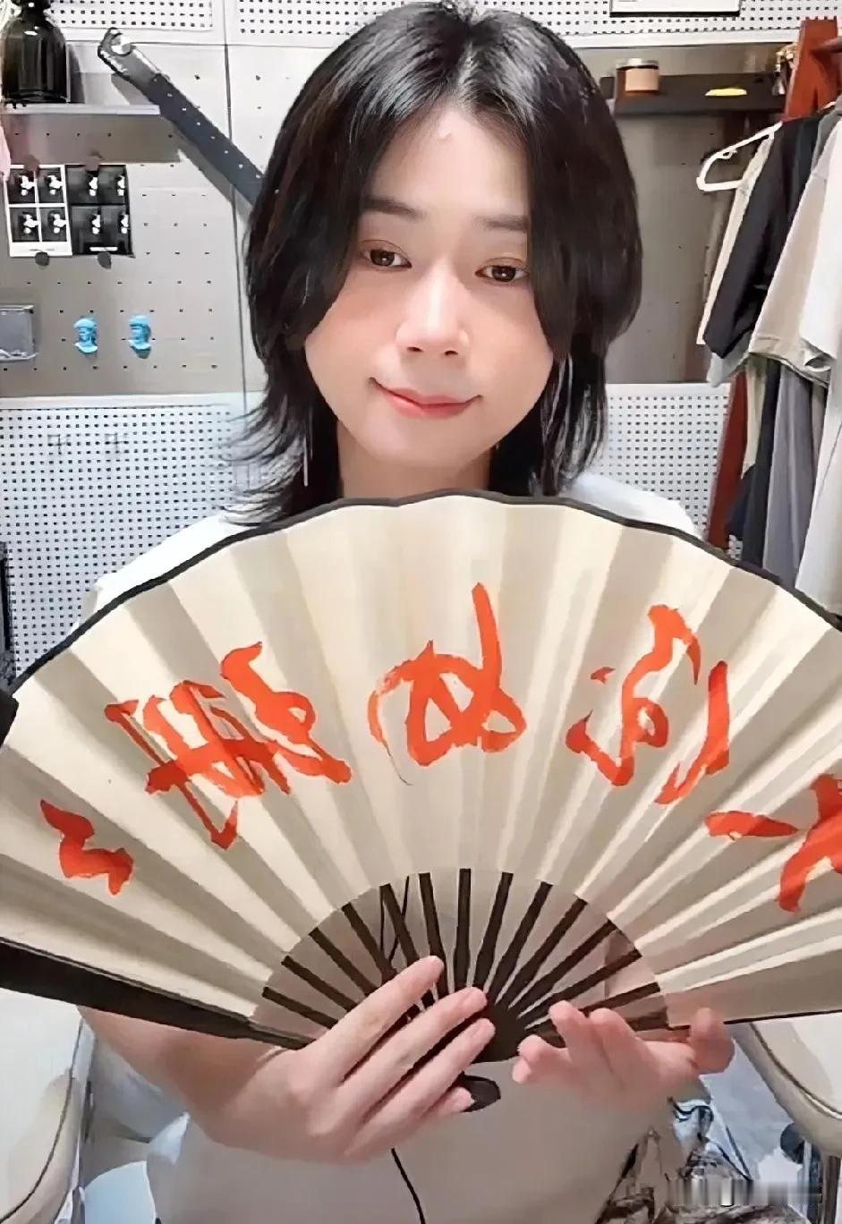 刀郎的两声“珊珊”使其流量蹭的明明白白在刀郎的“大大小小”当