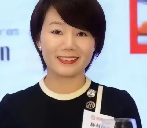 1994年，四川一女子为给哥哥还债，不惜陪伴老板24年，没想到老板后来大手一