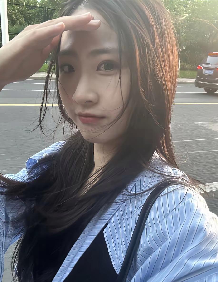 三十六岁未婚女性，名下有房有车，工作安稳体面。她从二十八岁开始相亲，前后十几次见