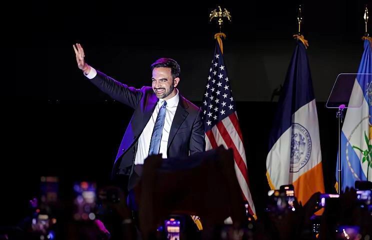 快讯！快讯！据报道，纽约选委会突然宣布了：马姆达尼当选市长。当晚他承