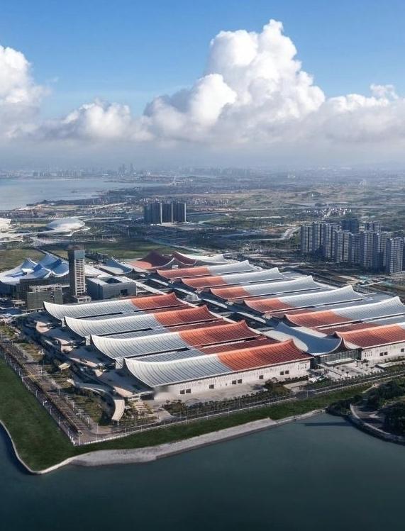 同时，在很长一段时间，泉州市GDP一直都是福建第一，长期压制福州，也让福州“低调