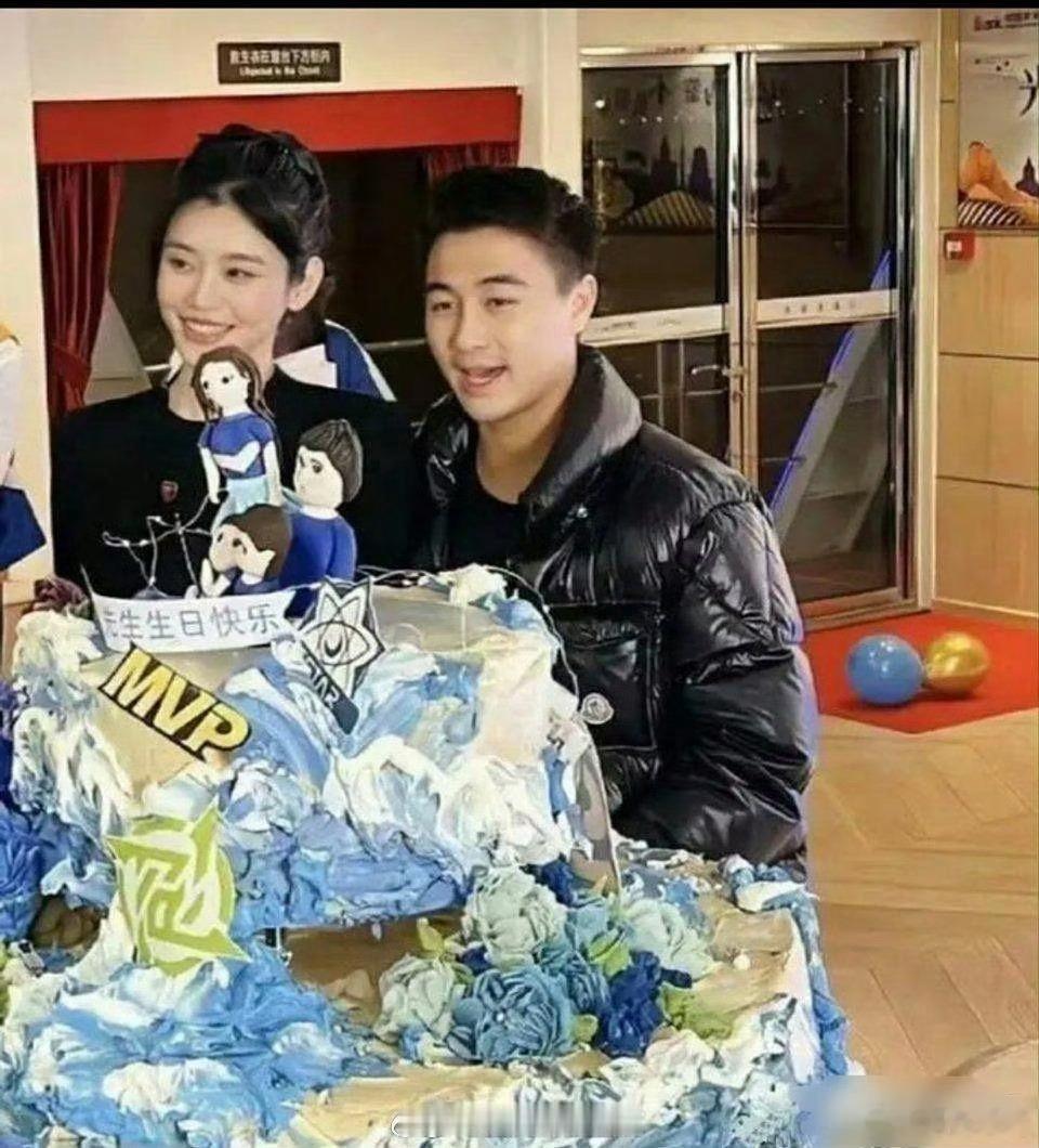 有钱人的蛋糕，不仅仅是用来吃的