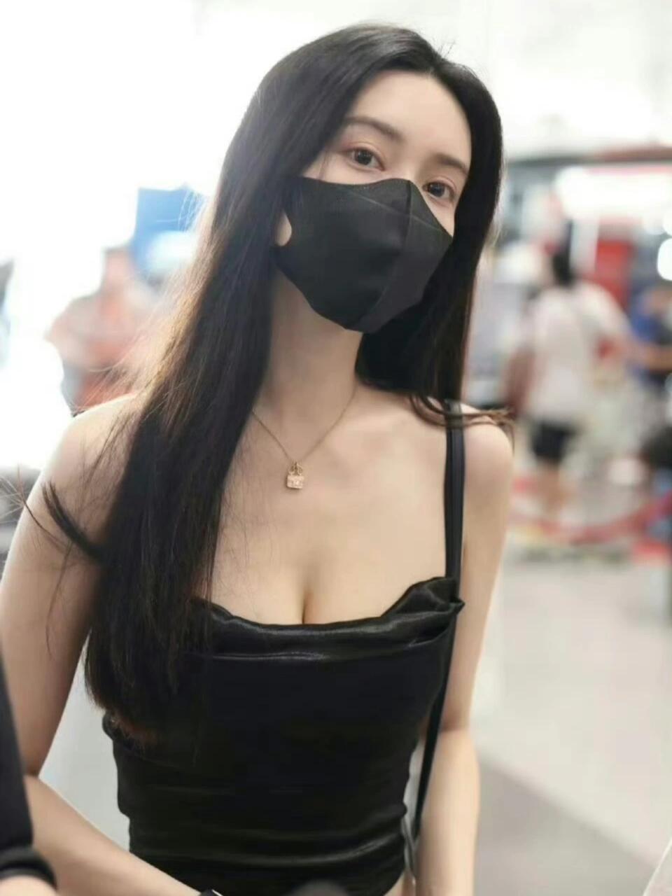 孟子义这衣服夏天穿肯定凉快​​​