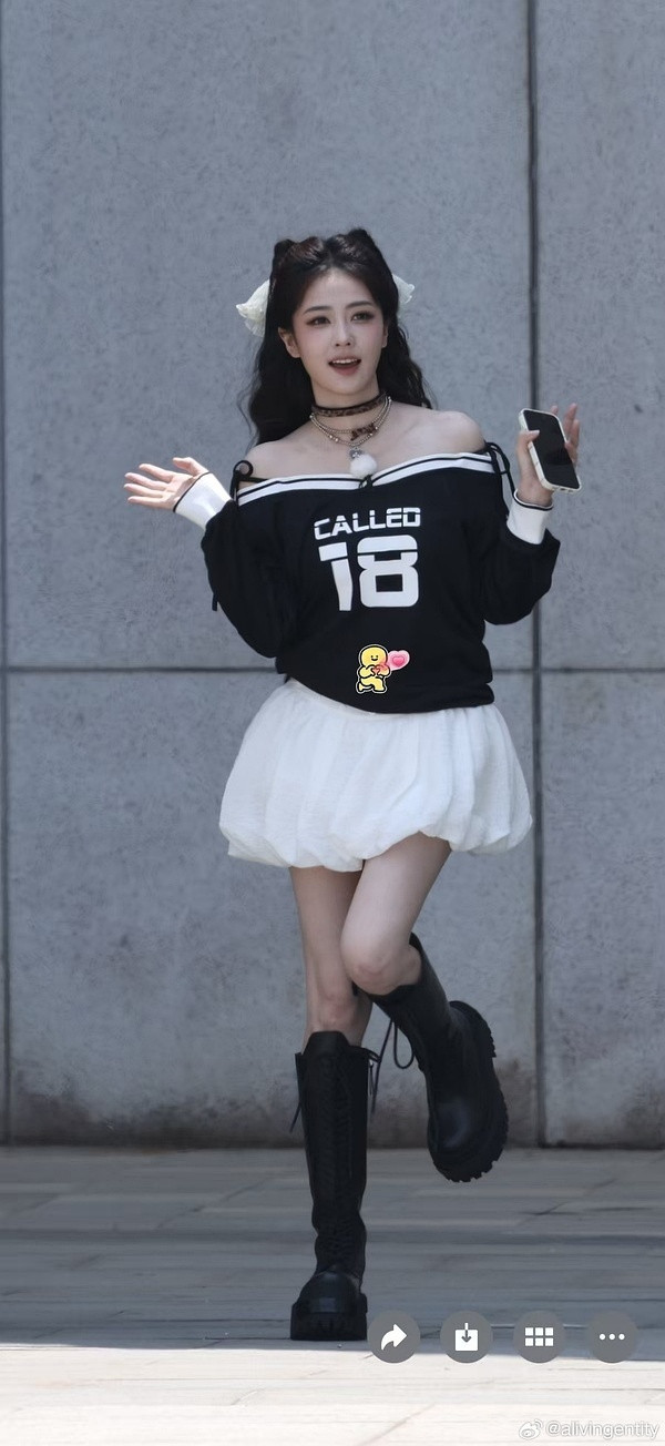 说实话，这张是白鹿生图！怎么会美成这样！在奔跑吧给白鹿猫塑的人绝对是个天才。白鹿