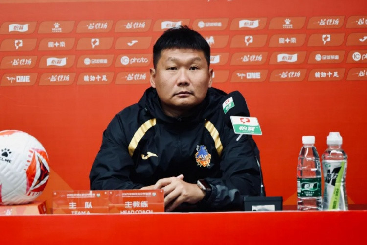博主: 38岁前国脚刘建业将执教重庆铜梁龙, 带队征战中超