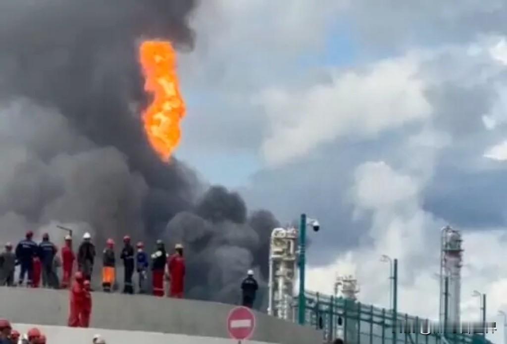 5万卢布罚款，6条中国同胞的命。这场大火，是人祸。8月25日，中俄合资阿穆尔