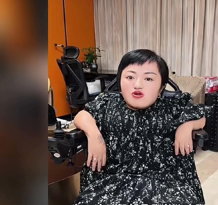 喜梅哭诉，我当初离婚的时候，身无分文，孩子连奶粉都吃不起，饿的哇哇大哭，我是靠着