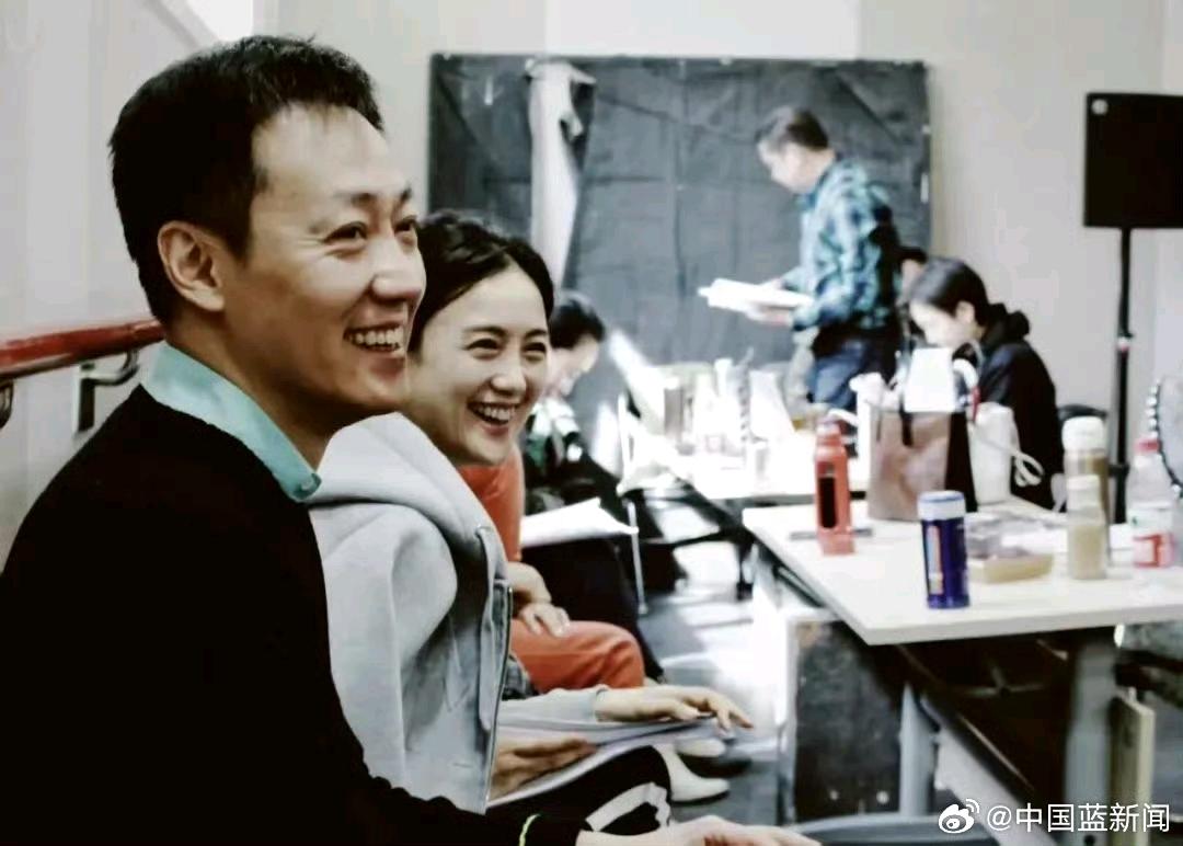 今天刷到辛柏青冲上热搜，点开的瞬间，鼻子一下子就酸了。3月5日国家话剧院官