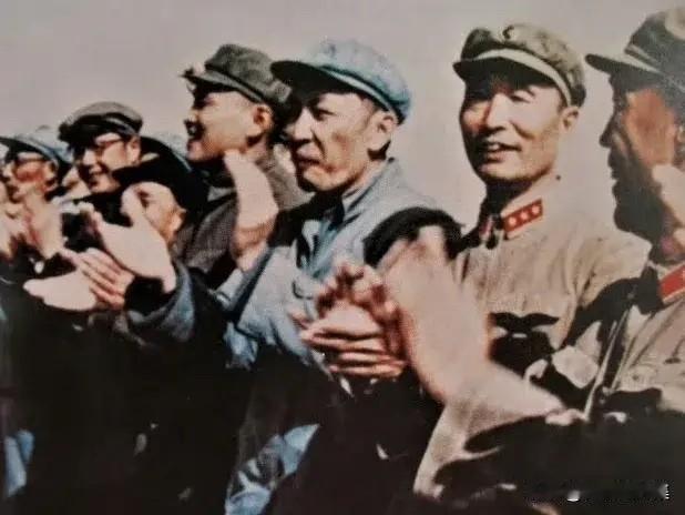 1964年，张蕴钰、张爱萍、朱光亚、刘西尧、李觉、吴际霖等人在试验场和参加试验的