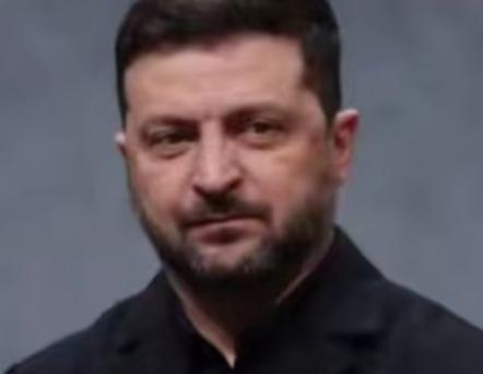 谁能想到，当年靠着全网卖惨求援助的泽连斯基，现在居然装都不装了？以前是低三下四求