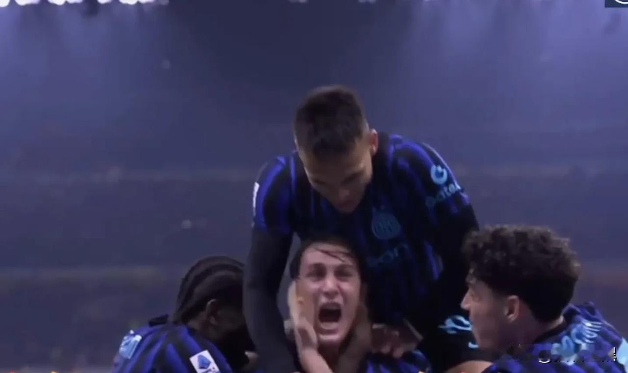 1-0，国米主场击败了莱切，在比米兰多赛一场的情况下，将领先优势扩大为6分。