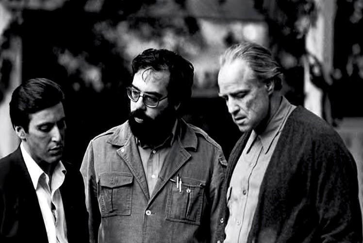 差点因为身高和脾气，我们就看不到《教父》了。派拉蒙高层是铁了心不要马龙·白兰