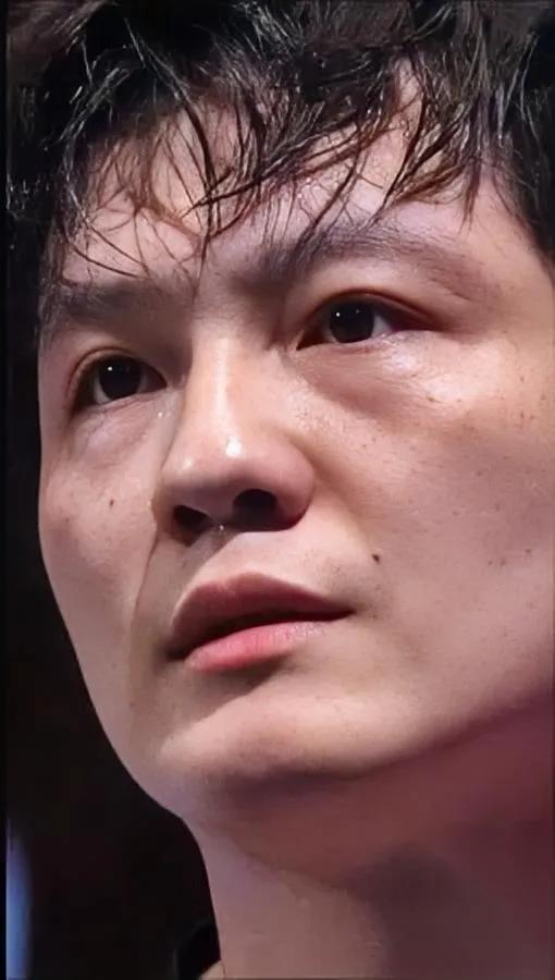 樊振东啊樊振东你可太亏了这两场球输的时机，简直是踩了舆论的大坑。本来