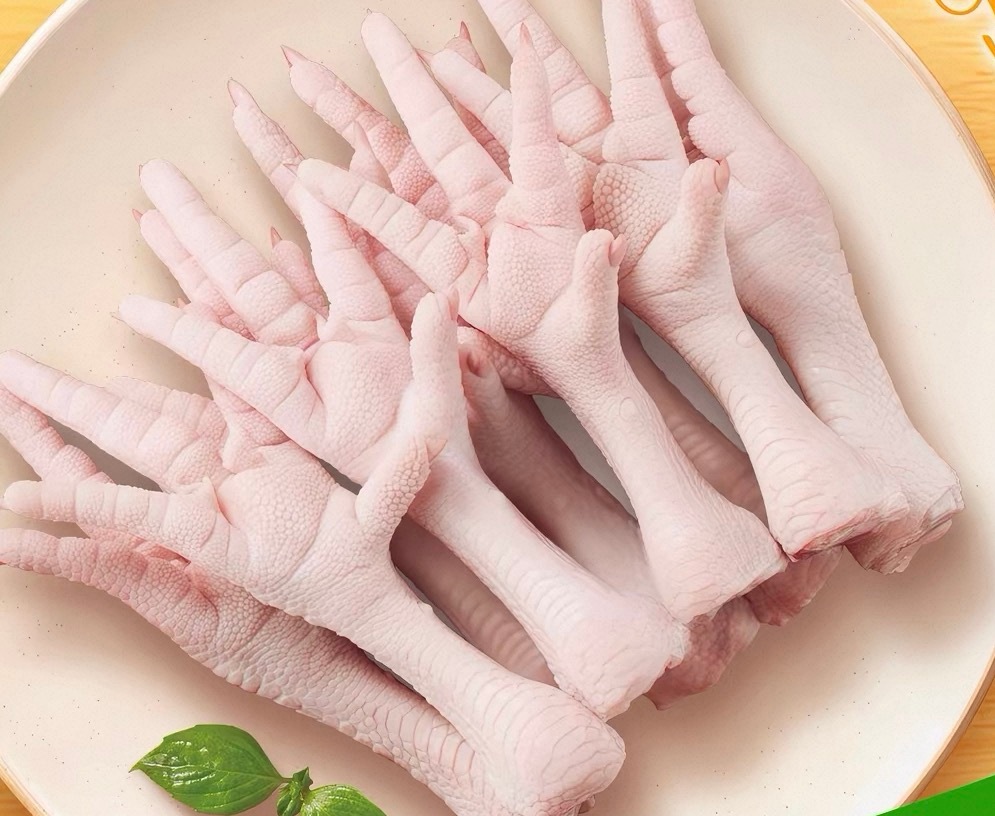 315曝光名单反其道而行之，爱吃鸡爪的，现在可以去囤一波了，这会肯定没人敢顶风而