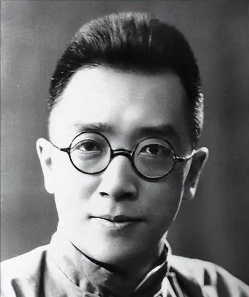 1961年，胡适在台北发表演讲，谴责东方文明将裹小脚视为美感，没有任何精神文明可