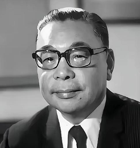 1987年，蒋经国去看被幽禁了33年的孙立人，孙立人见到他，沉默片刻后开口，说了