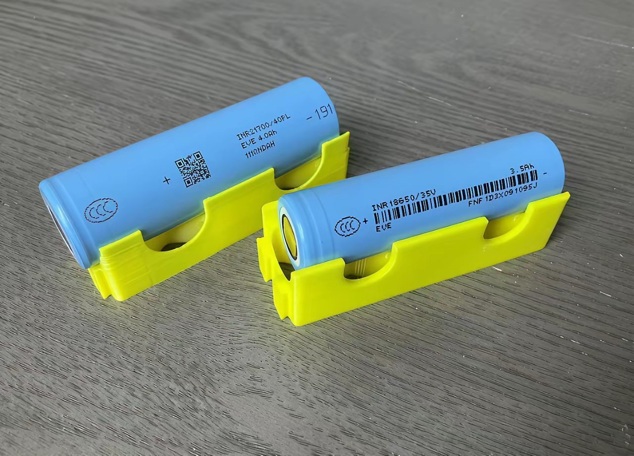奇瑞前天发了犀牛S全固态电池——400Wh/kg能量密度，6C超充5分钟补能50