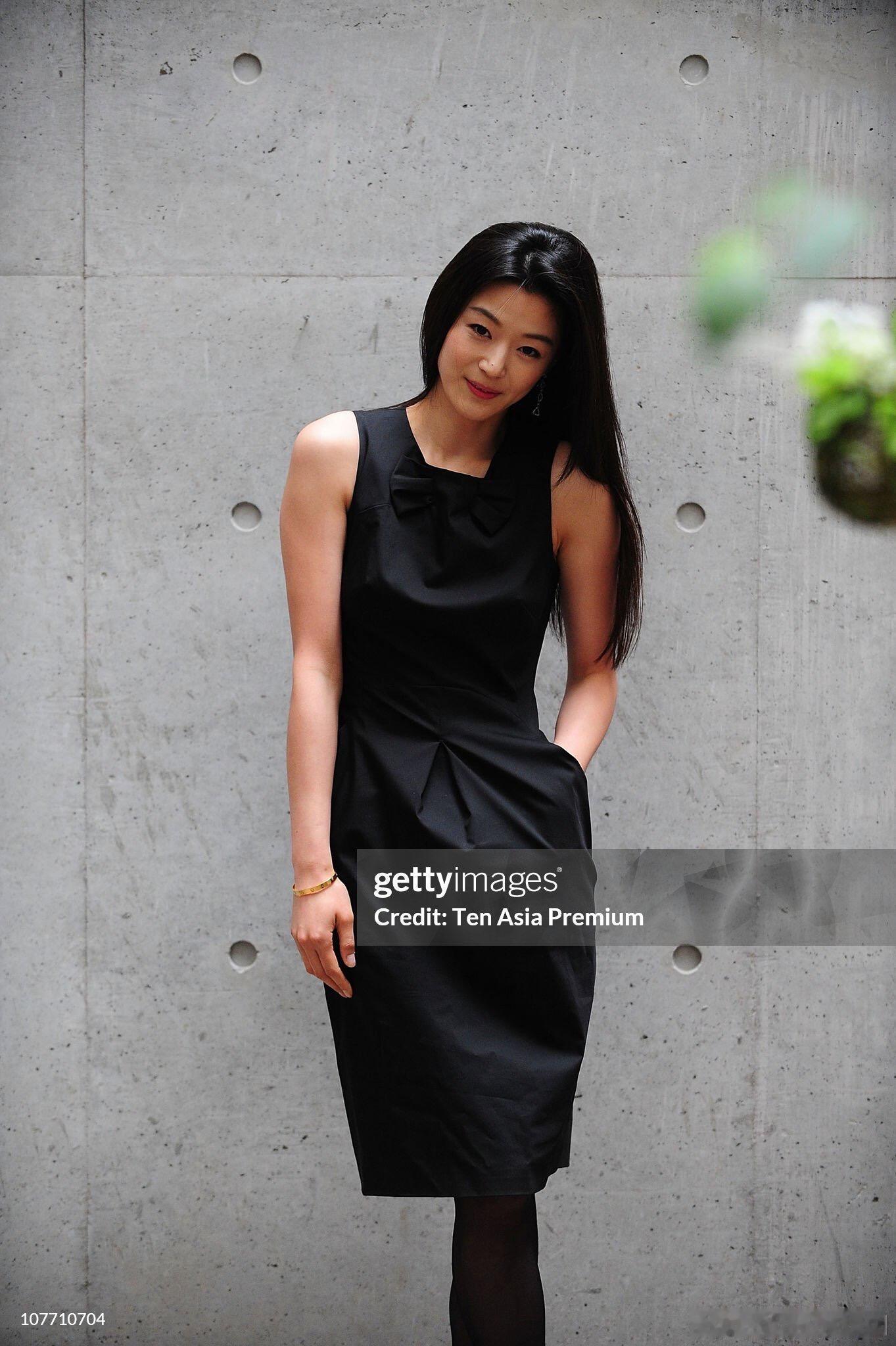 全智贤一身黑的活动G社生图黄皮竟然也能如此之美貌？！​​​