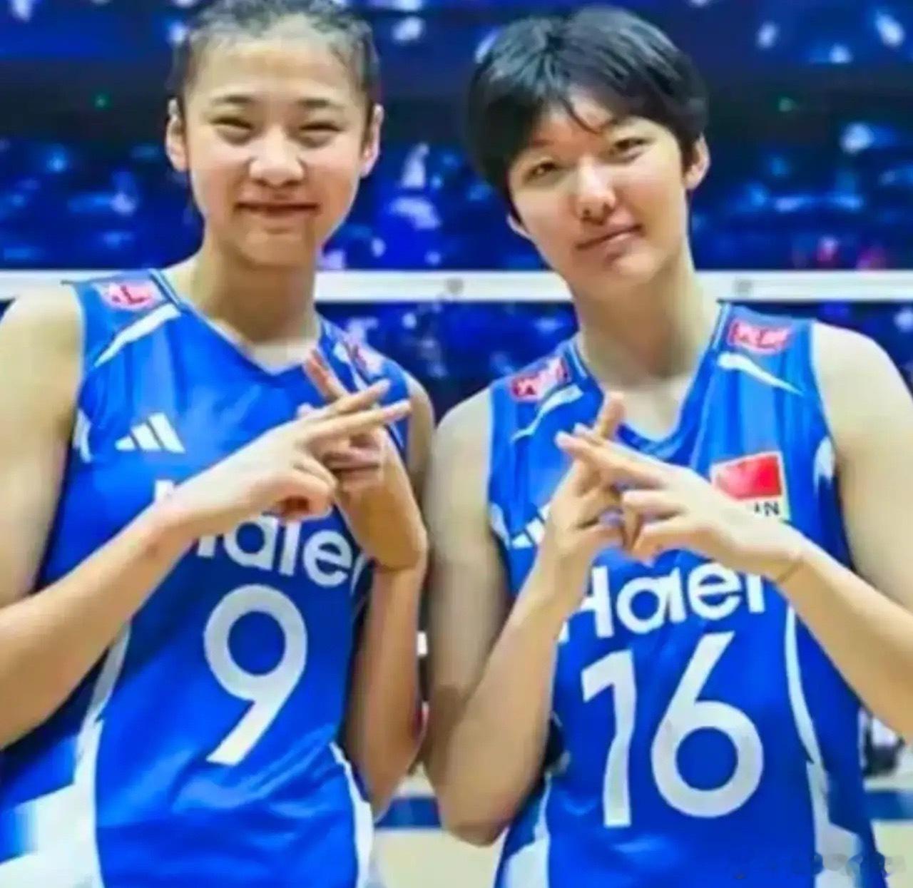 中国女排真正的收获是三个人王奥芊，郭中楠，张籽萱。中国女排新一代的副攻双子星出现啦，王奥芊和郭中楠凭