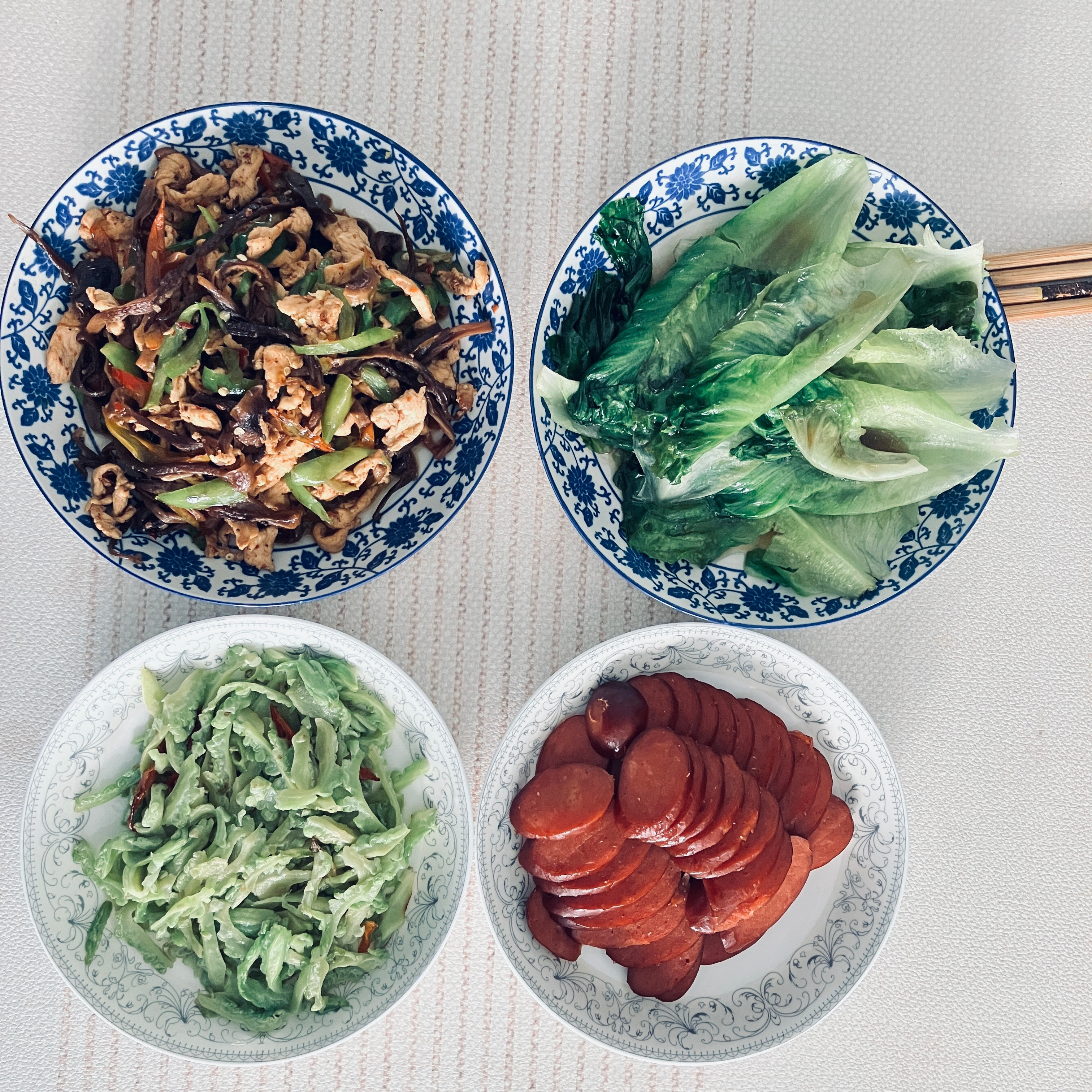 每日一餐分享晚饭四个菜也做了一小时