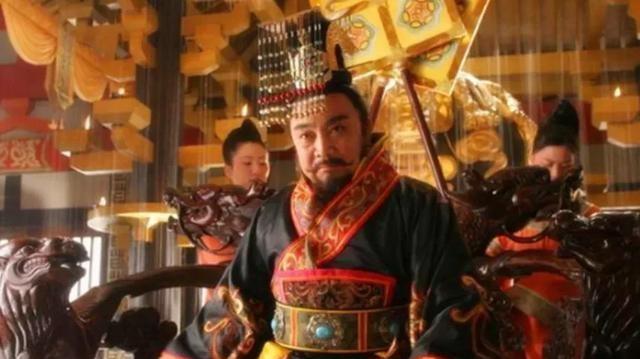 朱温在病榻上奄奄一息，要把皇位传给朱友文。侍奉的儿媳张氏大惊，赶回告诉丈夫朱友珪