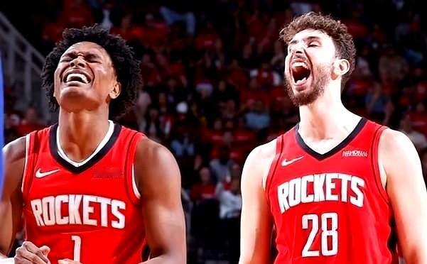 1换2？愚蠢的交易！平森认为火箭应该用阿门+申京换欧文。这笔交易被外媒名记