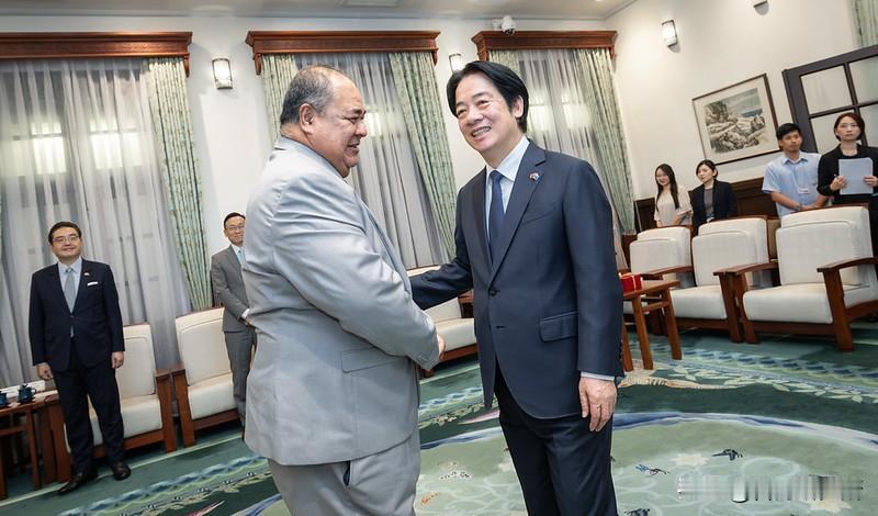 赖清德为什么不正眼看他？因为他跟台湾要钱！他是图瓦卢新任外交部长他说希望