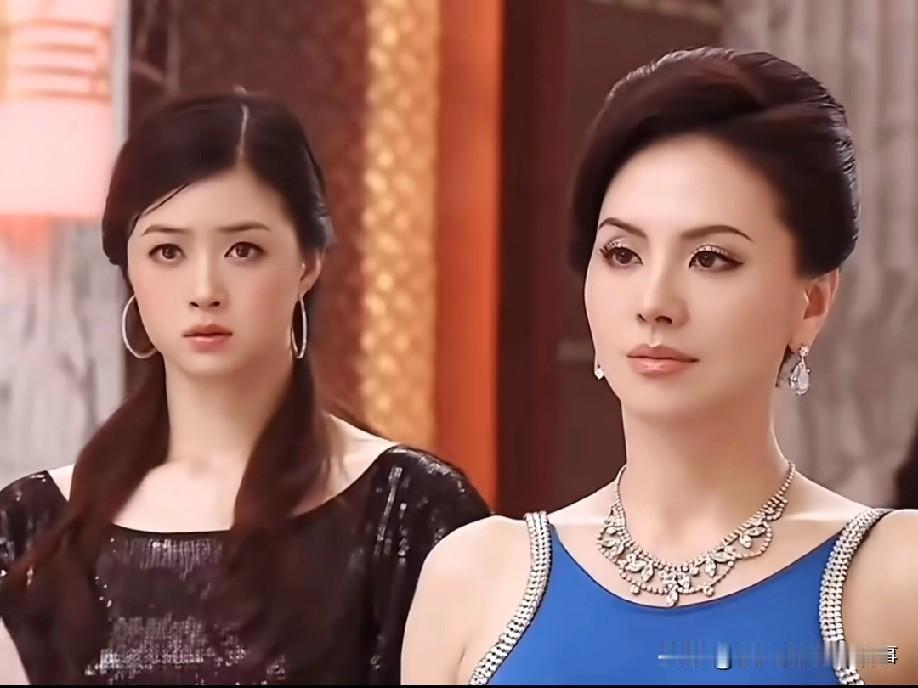 疑似华妃蒋欣早年实习视频流出！这时的她像个青瓜蛋子，无辜又嫩超可爱，虽自带女主气