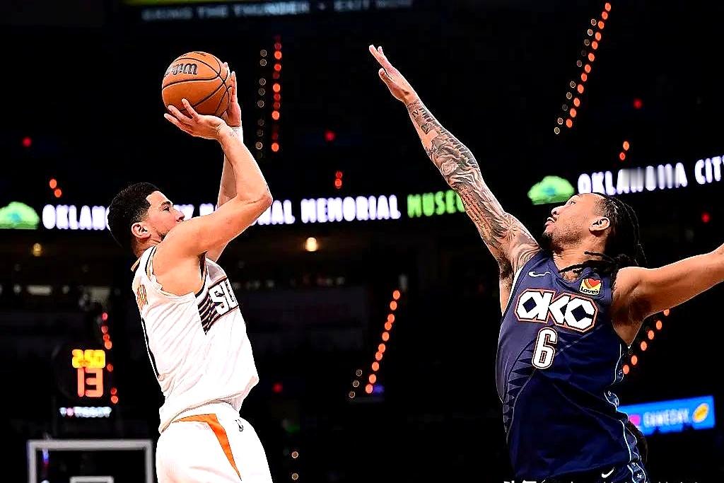 NBA季后赛这强度，真不是开玩笑的。活塞的杜伦，一场硬是拼下1...