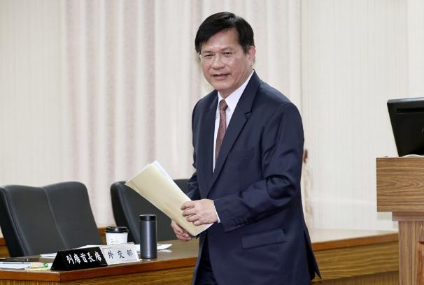 就在刚刚，针对席郑丽文预计6月初访美，并提出将“第一岛链”转化为“和平繁荣之链”