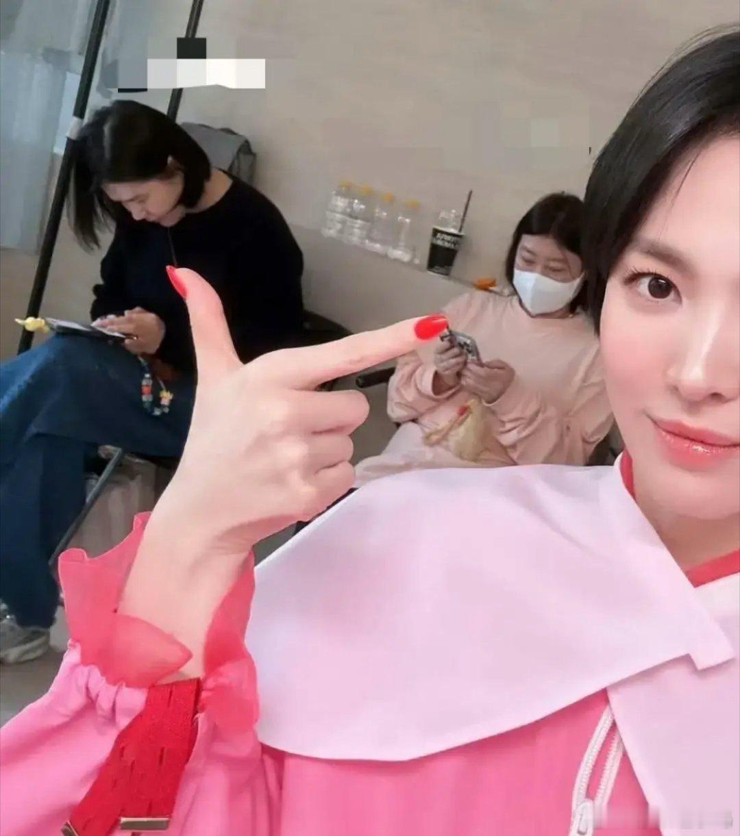 宋慧乔最新杂志照出炉，六登芭莎封面，一头短发竟被认成了姚安娜！！！！！