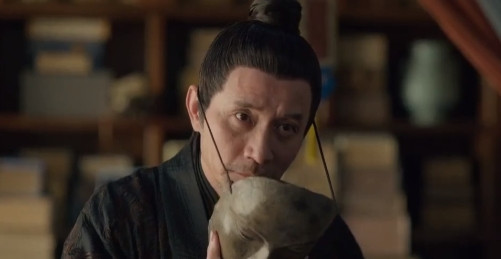 《藏海传》第35集央视新预告：藏海把癸玺交给了皇上，犹如他父亲蒯铎当年那样；赵秉