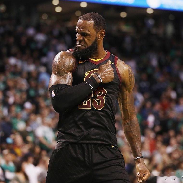 湖人此刻无比想念詹姆斯了吧？西部第二惨败东部第九？还有人说湖人不需要詹姆斯吗？会