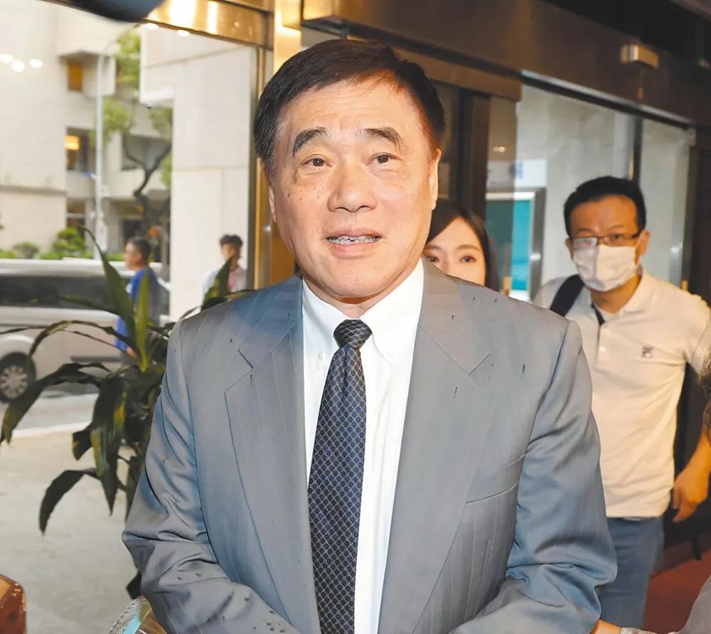 【热点评述】郝龙斌缺席中天主持举行的首场辩论赛，这意味着什么？岛内媒体中天举办