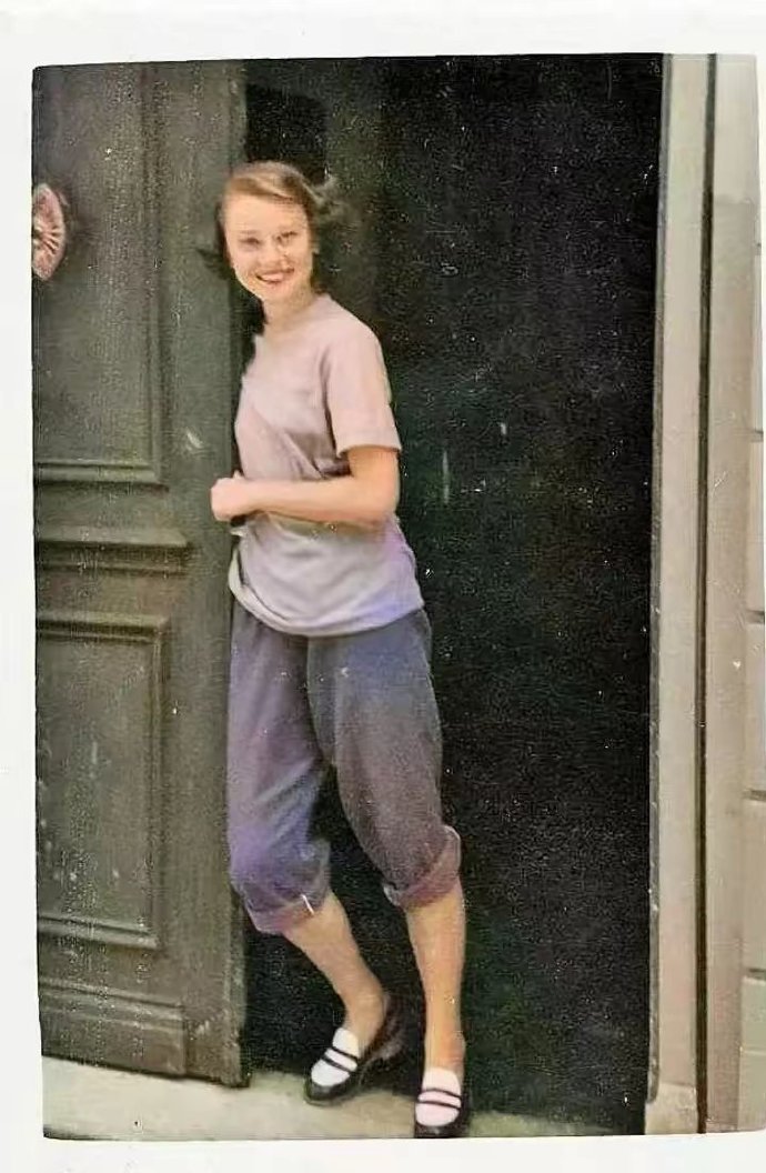 奥黛丽赫本当年没化妆前居然长这样？不得不说，好莱坞的妆造技术真的太牛了
