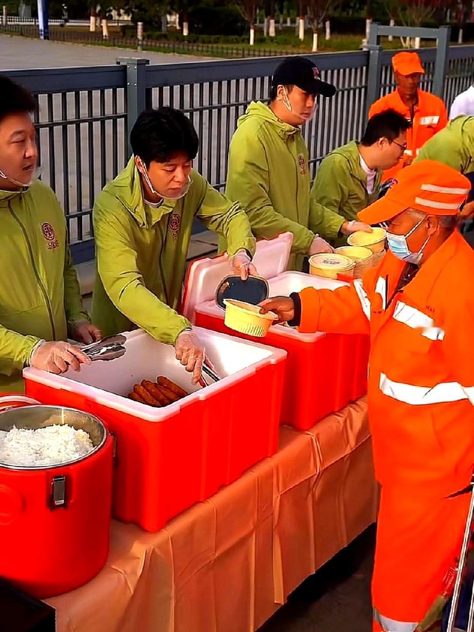 小沈阳回大同这操作，真没见过！别的明星来都是走走看看，吃吃喝喝。