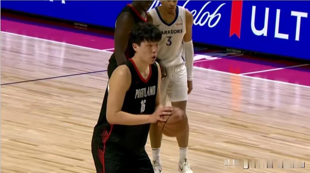 杨瀚森夏季联赛的第一场比赛能告诉我们这几个事实。1、杨瀚森今天的表现能够撑起来