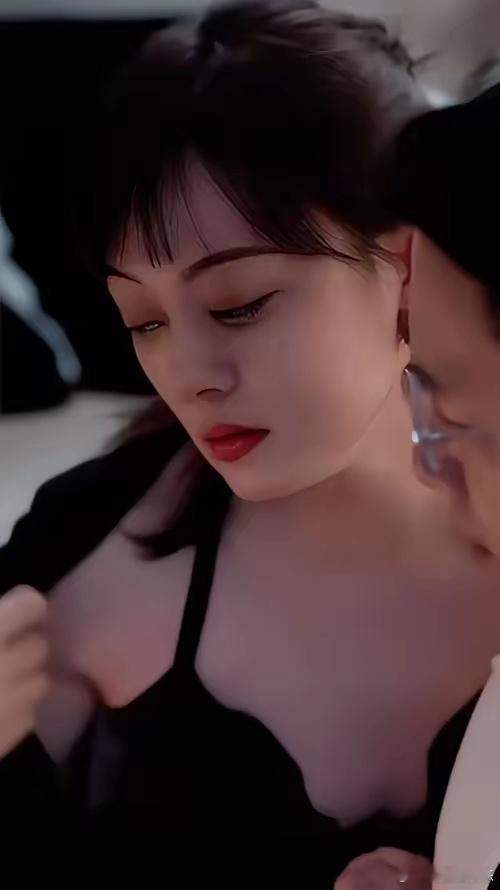 谁有邓超的电话麻烦告诉我一下我要打电话给他，问问他怎么就同意孙俪接《危险关系》这