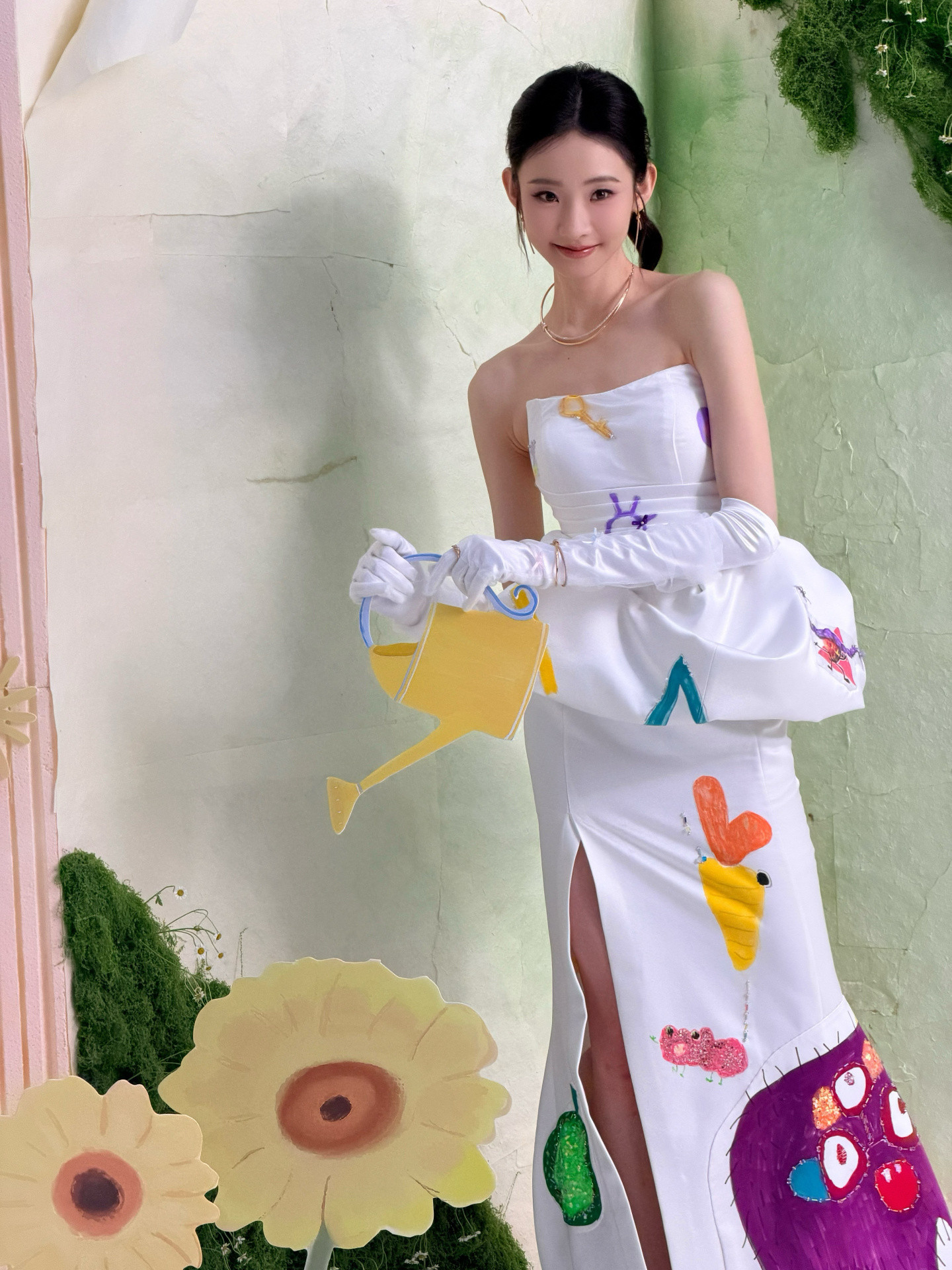 张艺凡🍃春天开幕式野心清单第2项，修长美腿