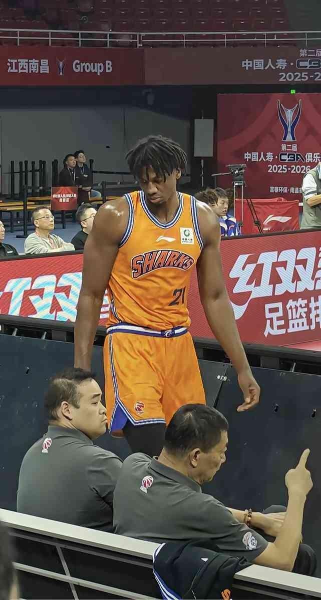 兜兜转转，又回来了。上海久事的外援，怀特塞德，回CBA了。一个当年在NBA拿