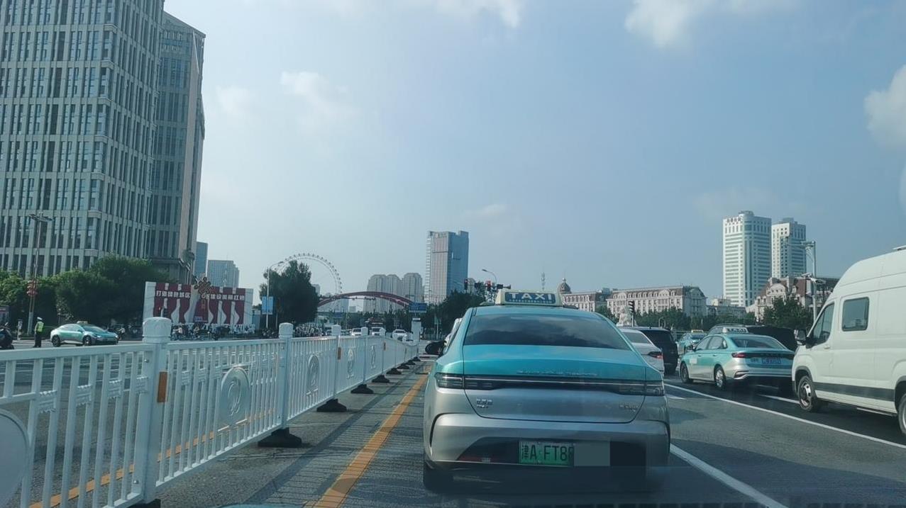 坐标天津2025年9月1日，咱天津优秀的哥把一个月流水晒出来了，8月份31天跑了