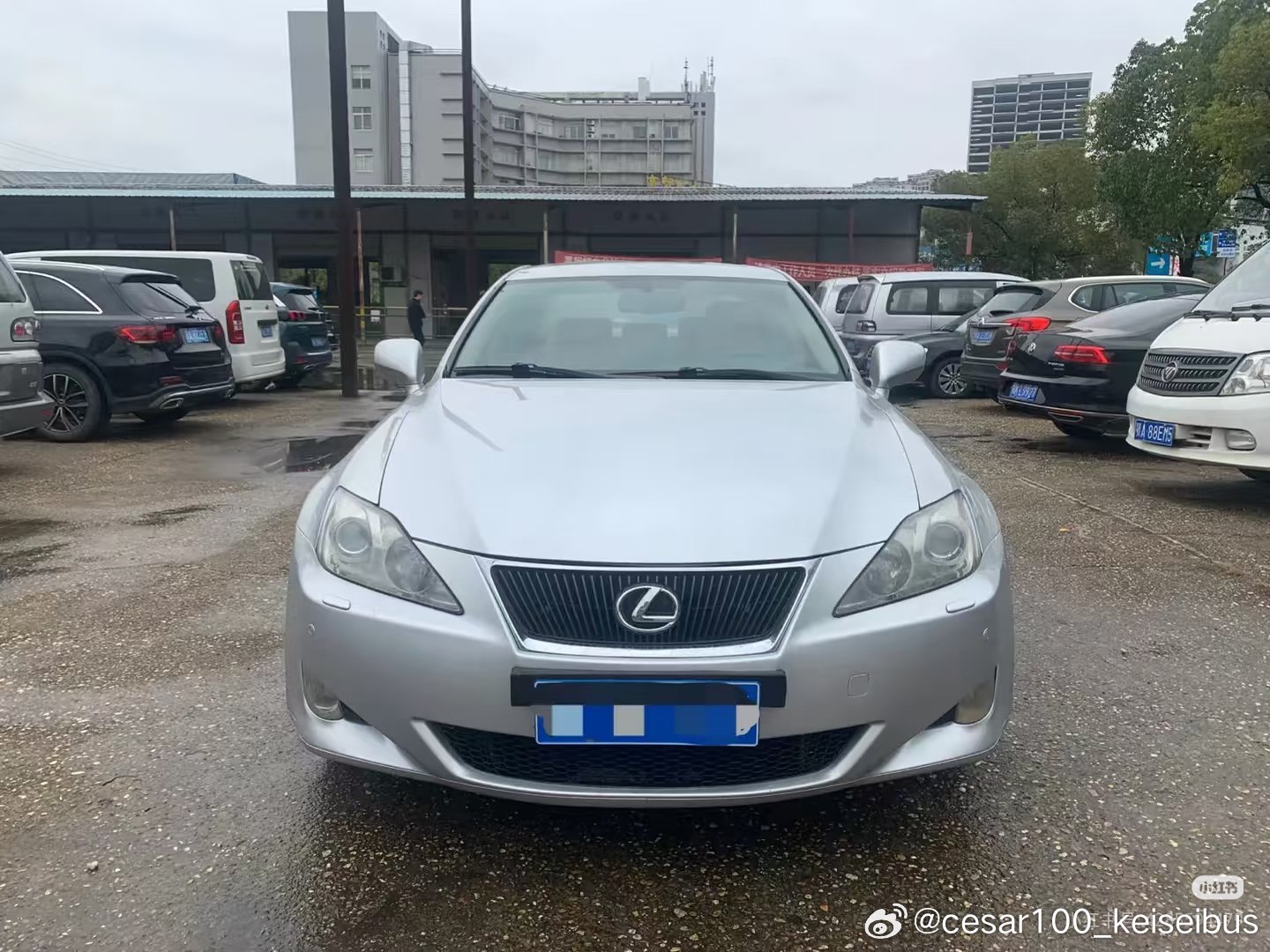 这辆开过的雷克萨斯IS300，安全行驶13w公里，全车原版都没有事故也没有水泡，车况极品还算优秀，曾
