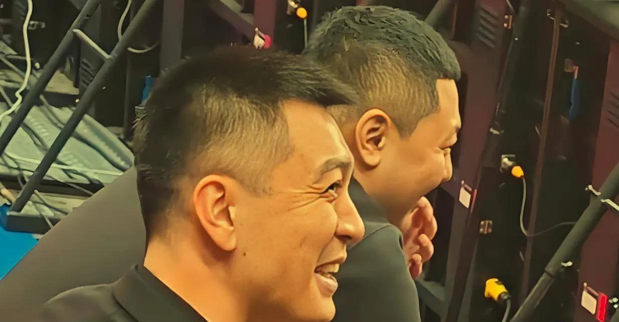 杨鸣喜出望外，王岚嵚打四川对飙孙铭徽，他在辽宁没能发挥100％实力，我大胆建议用