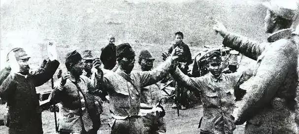 1946年，3000日军战俘顶着零下三十度的天气、穿着单衣跪在通化城头，想起他们