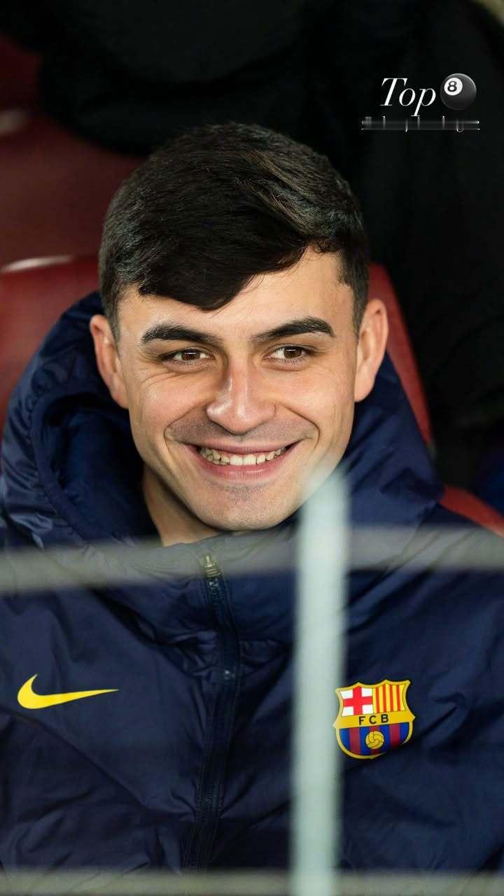 巴萨4比1哥本哈根😁为队友们的精彩表现和球队胜利晋级而开心的佩宝！佩德里的笑