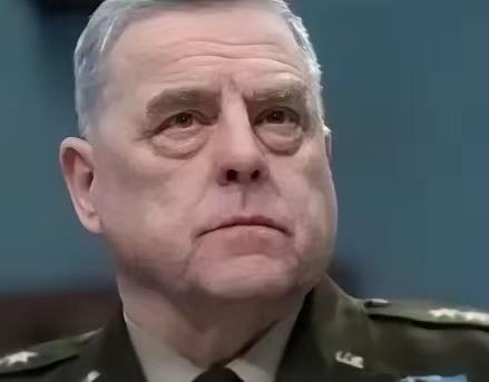 德国军事专家最近的一番话揭开了美国对华战略的底牌：华盛顿现在最担心的不是敢不敢动