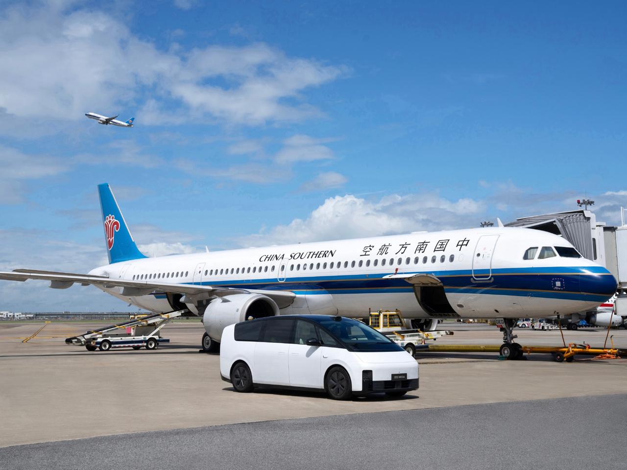 36氪采访了理想，不少信息还是值得关注的：-2026年销量预期是55万台，涨幅