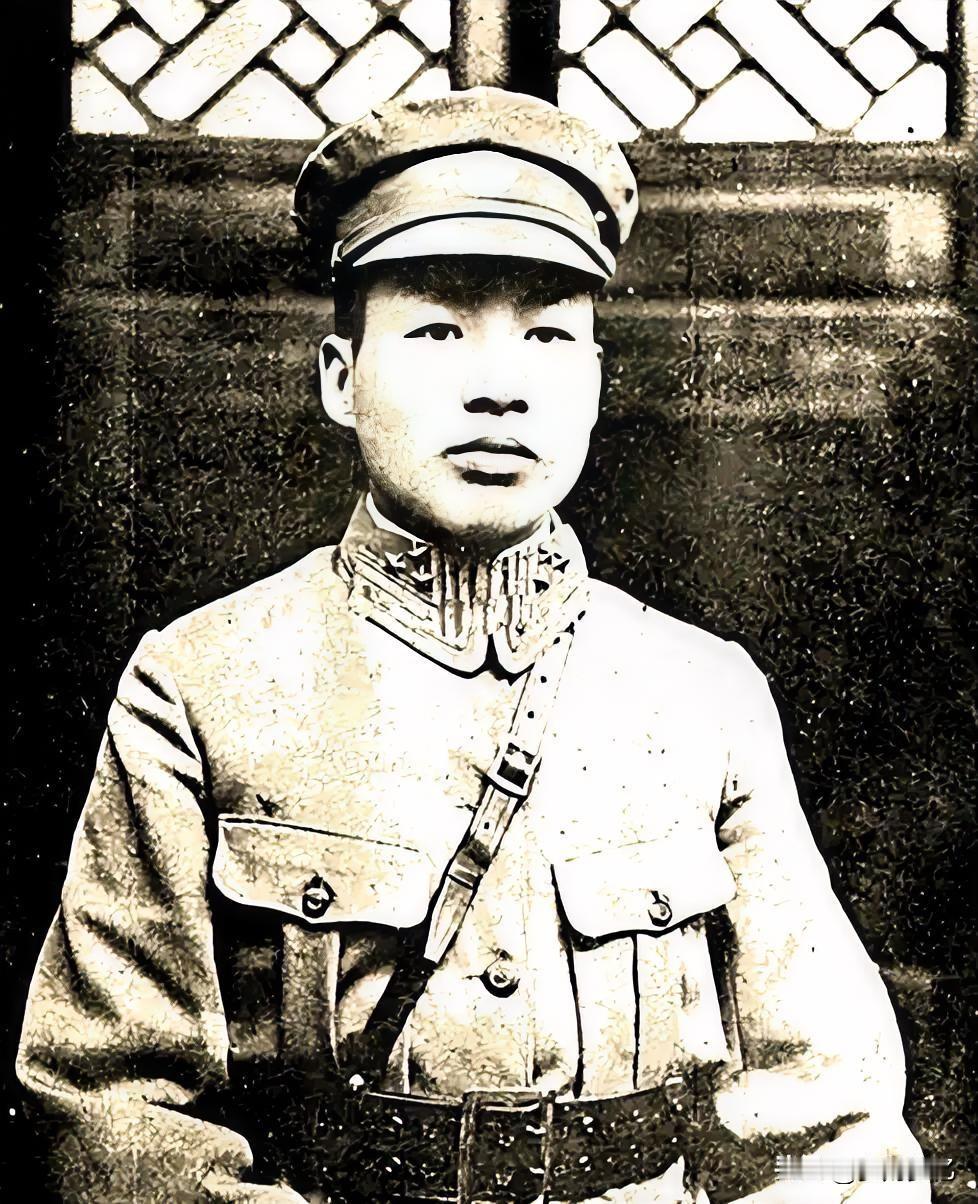临终含泪吐露真相！1935年刘文辉拒不炸泸定桥，十三根铁索牵着十几万川康百姓活路