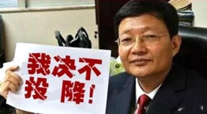 有人说李大霄是好人，其实他无所谓好也无所谓坏。他是证券从业人员，自己不能买卖股