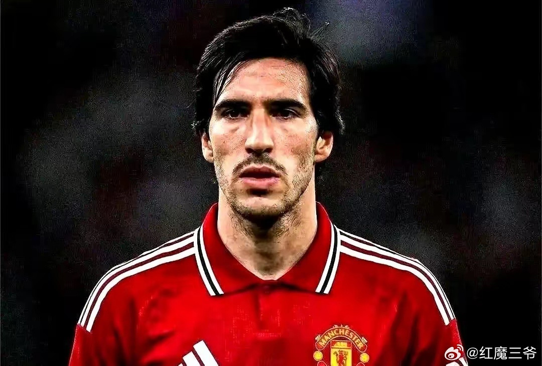 曼联曼联如今可谓是经历了翻天覆地的变化，教练团队与球员阵容都即将迎来大规模的